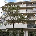 Center Budget Apartment Inside Free Parking Self Check-In Free Streaming Ac Balcony