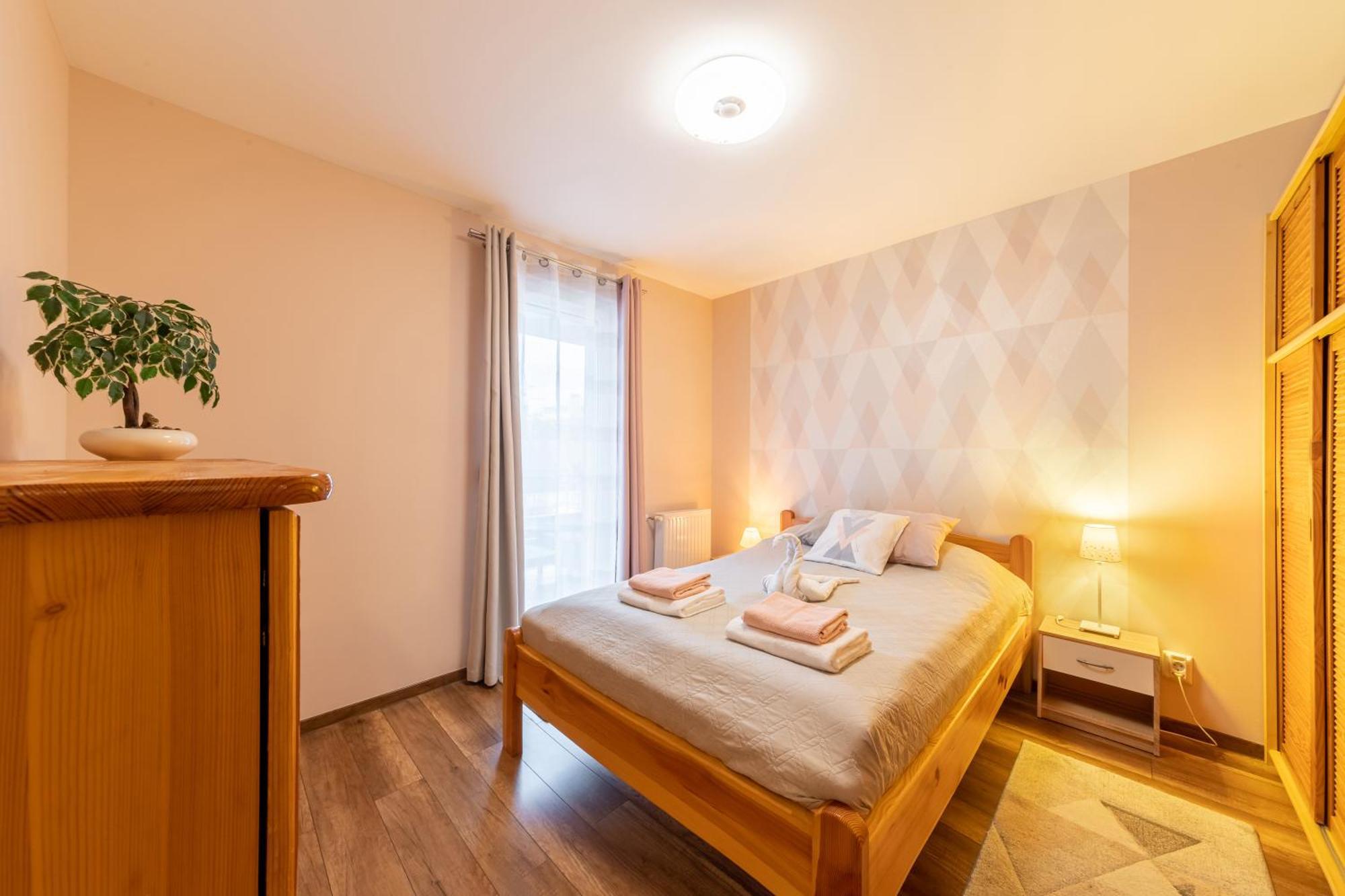 Center Budget Inside Free Parking Self Check-in Free Streaming Ac Balcony Apartament Budapesta